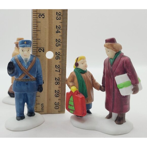 Heritage Village Collection City People Set Of 5 Handpainted Porcelain Figurines - Picture 8 of 9